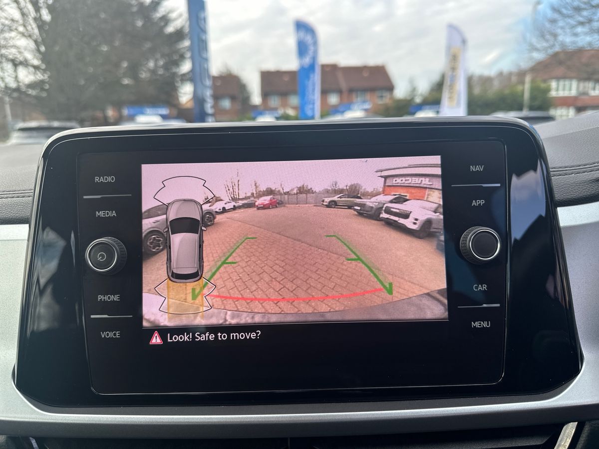 Used Volkswagen T-Roc 2023 for sale - 77903215: Photo 20