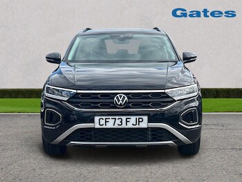 Used Volkswagen T-Roc 2023 for sale - 77903215: Photo