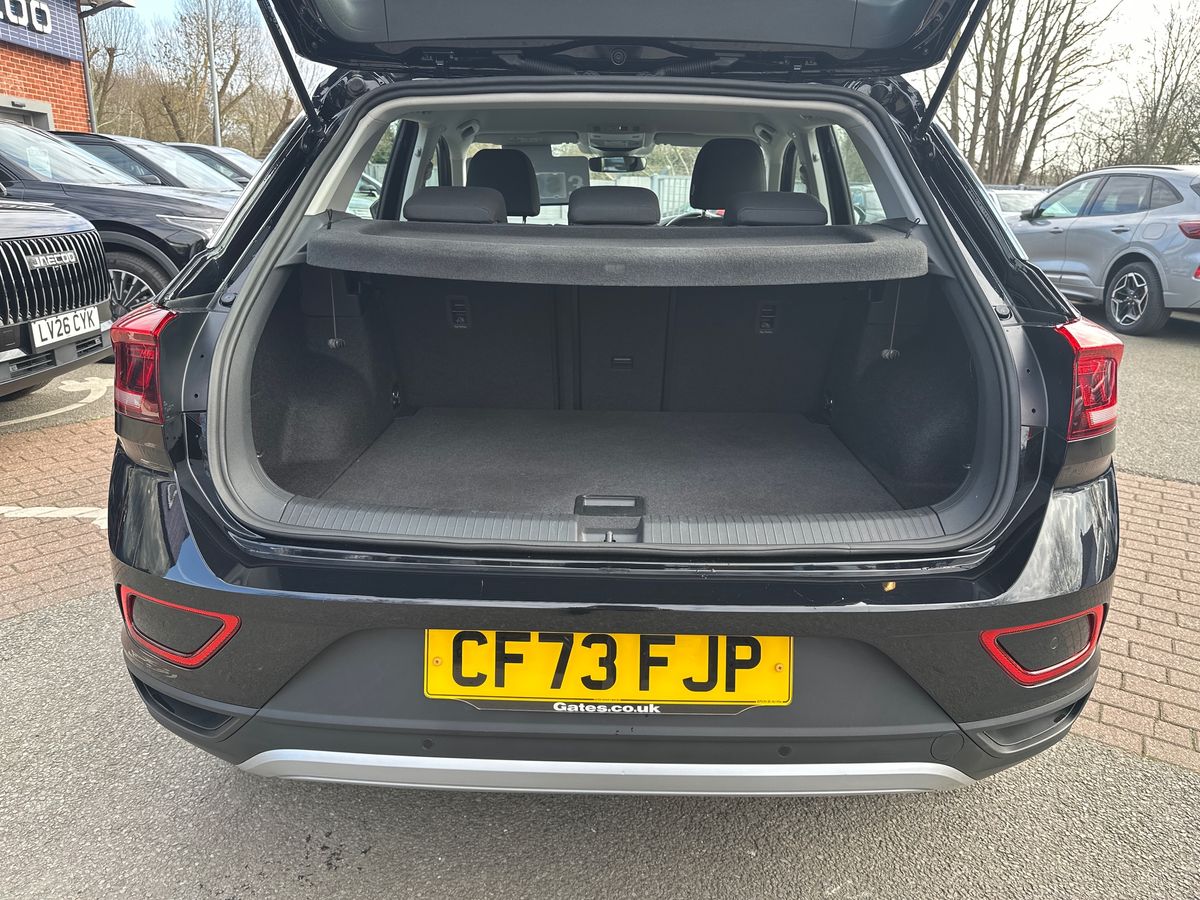 Used Volkswagen T-Roc 2023 for sale - 77903215: Photo 34