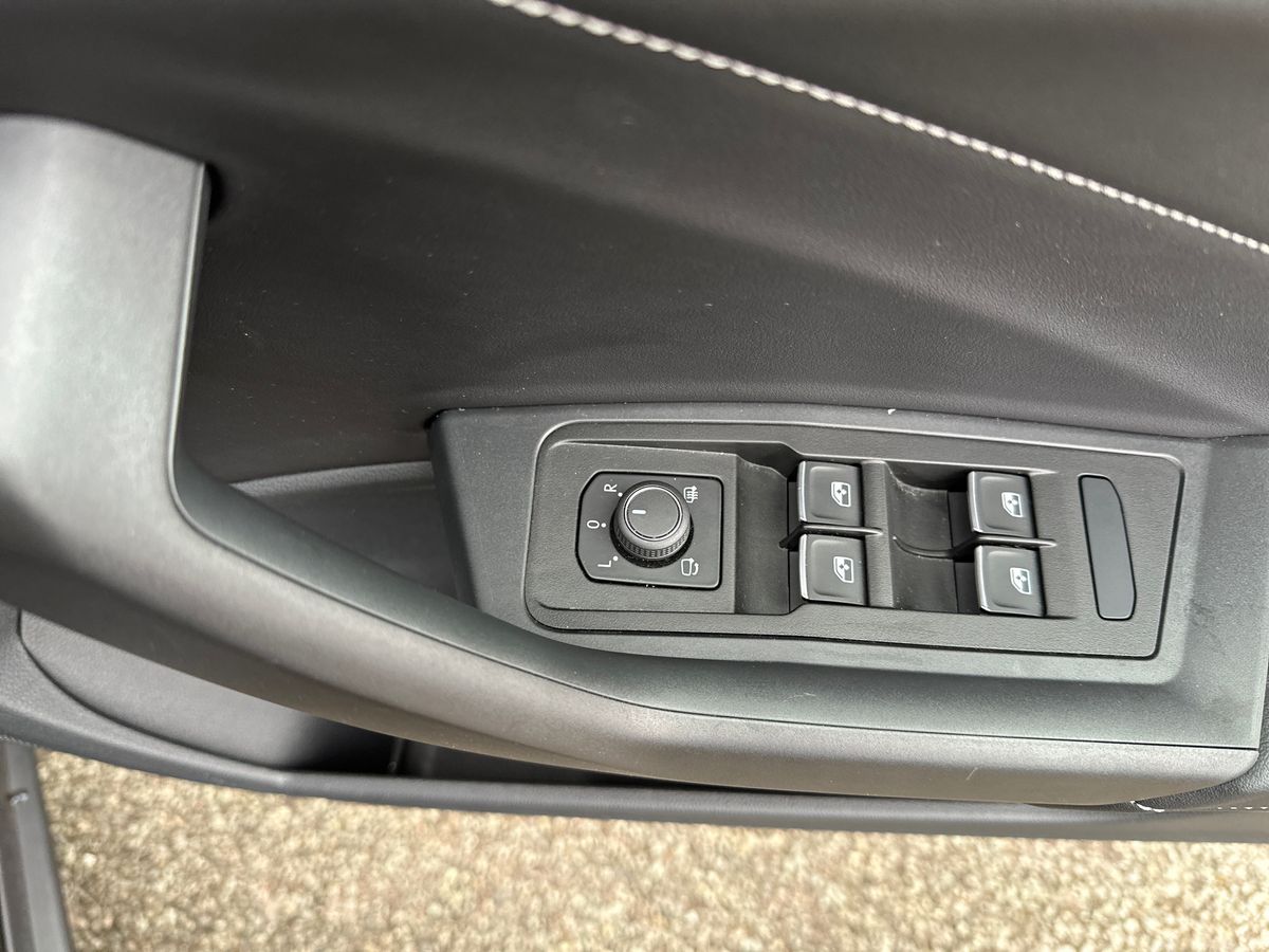 Used Volkswagen T-Roc 2023 for sale - 77565441: Photo 25