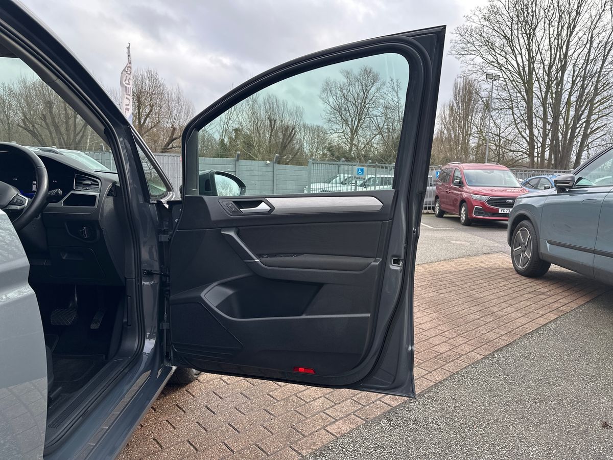 Used Volkswagen Touran 2024 for sale - 77492638: Photo 35