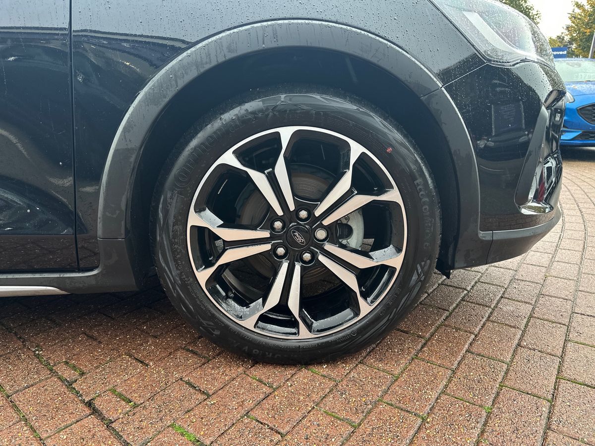 Used Ford Focus 2024 for sale - 76328032: Photo 9