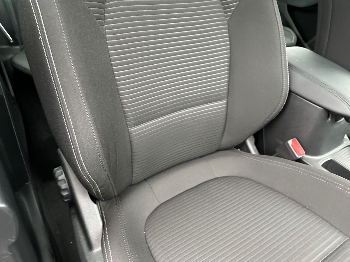 Used Ford Focus 2023 for sale - 77116102: Photo 31