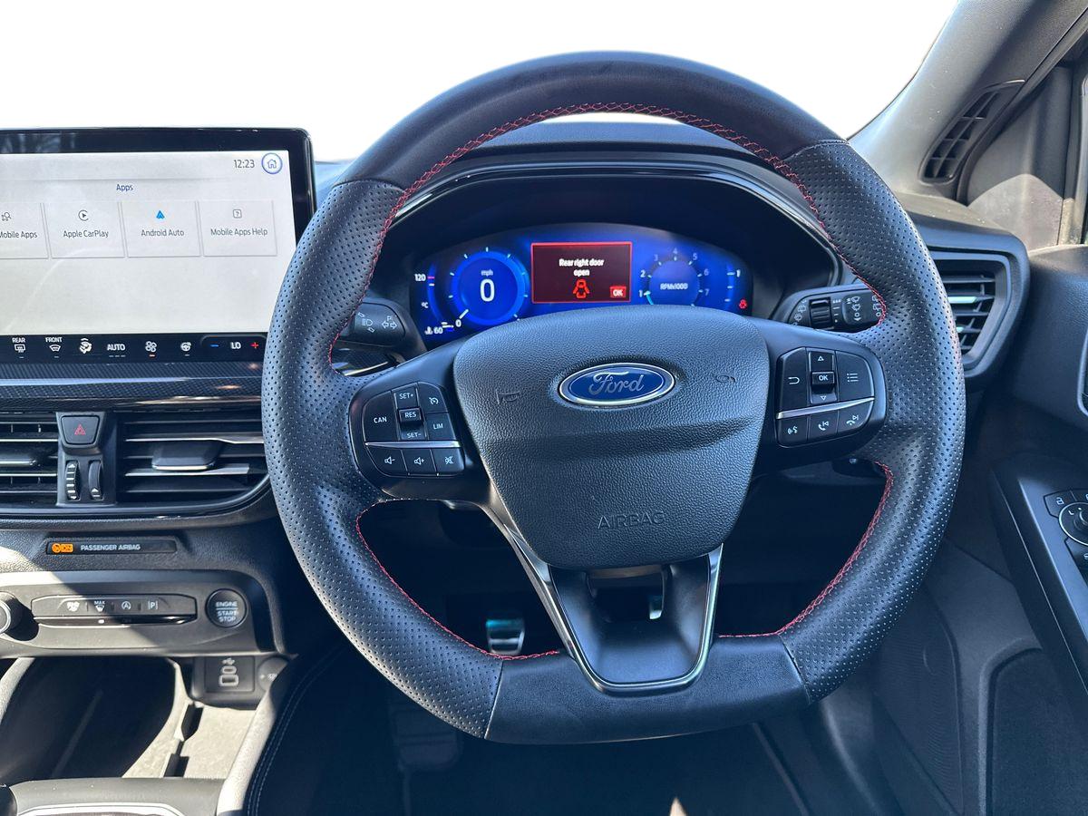 Used Ford Focus 2023 for sale - 77934277: Photo 17