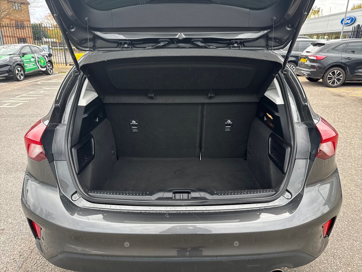 Used Ford Focus 2022 for sale - 76717231: Photo 34