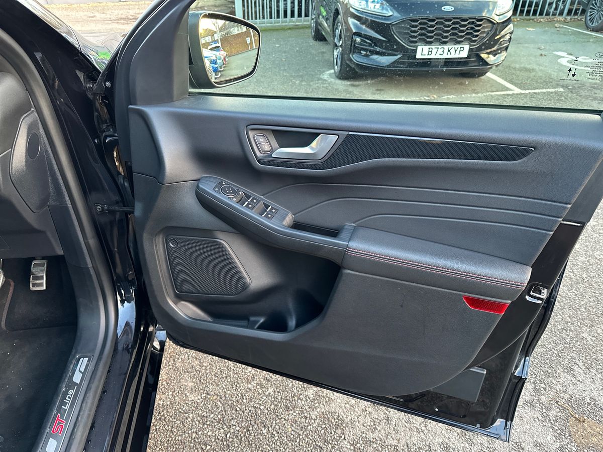 Used Ford Kuga 2022 for sale - 76983998: Photo 35