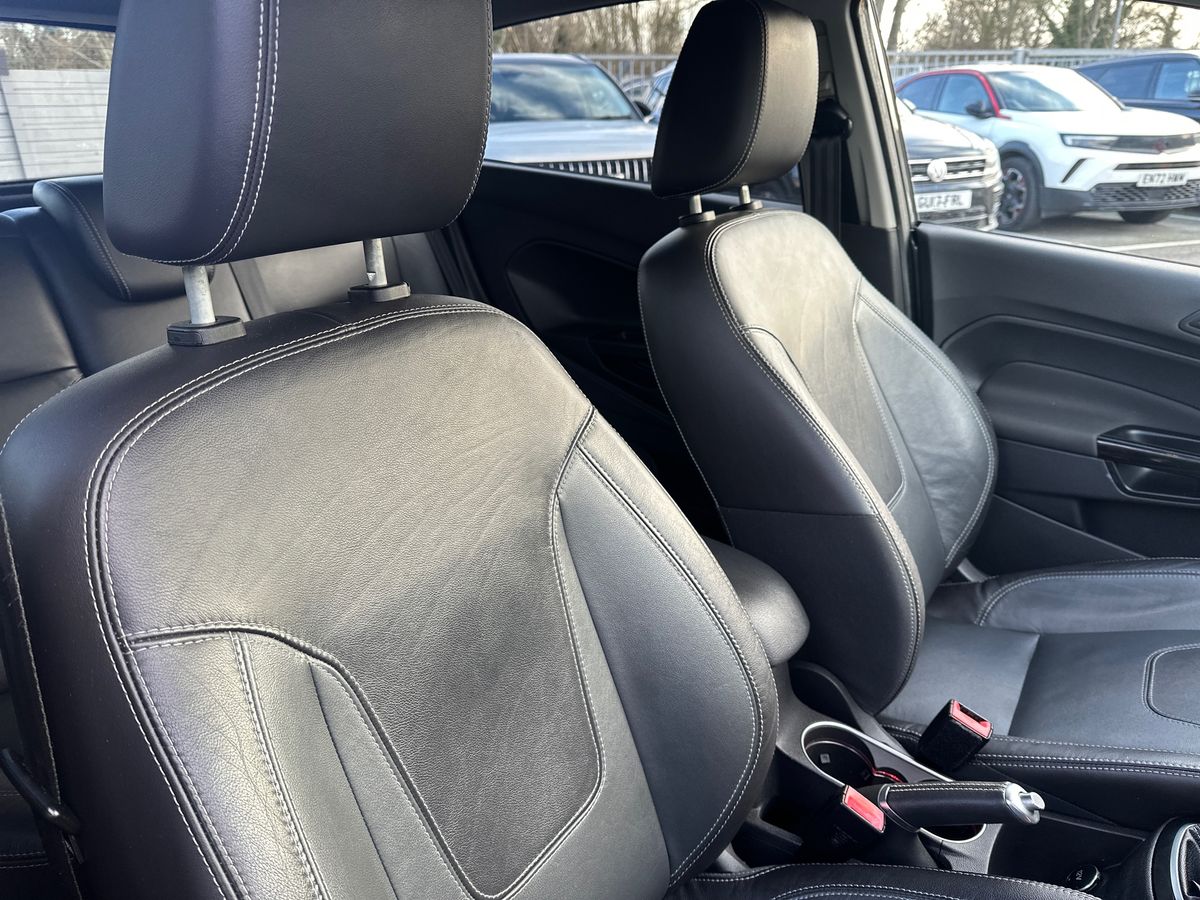 Used Ford Fiesta 2017 for sale - 77316073: Photo 12