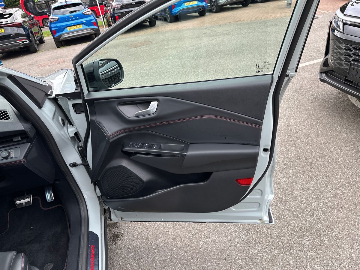 Used Ford Puma 2024 for sale - 76276211: Photo 35