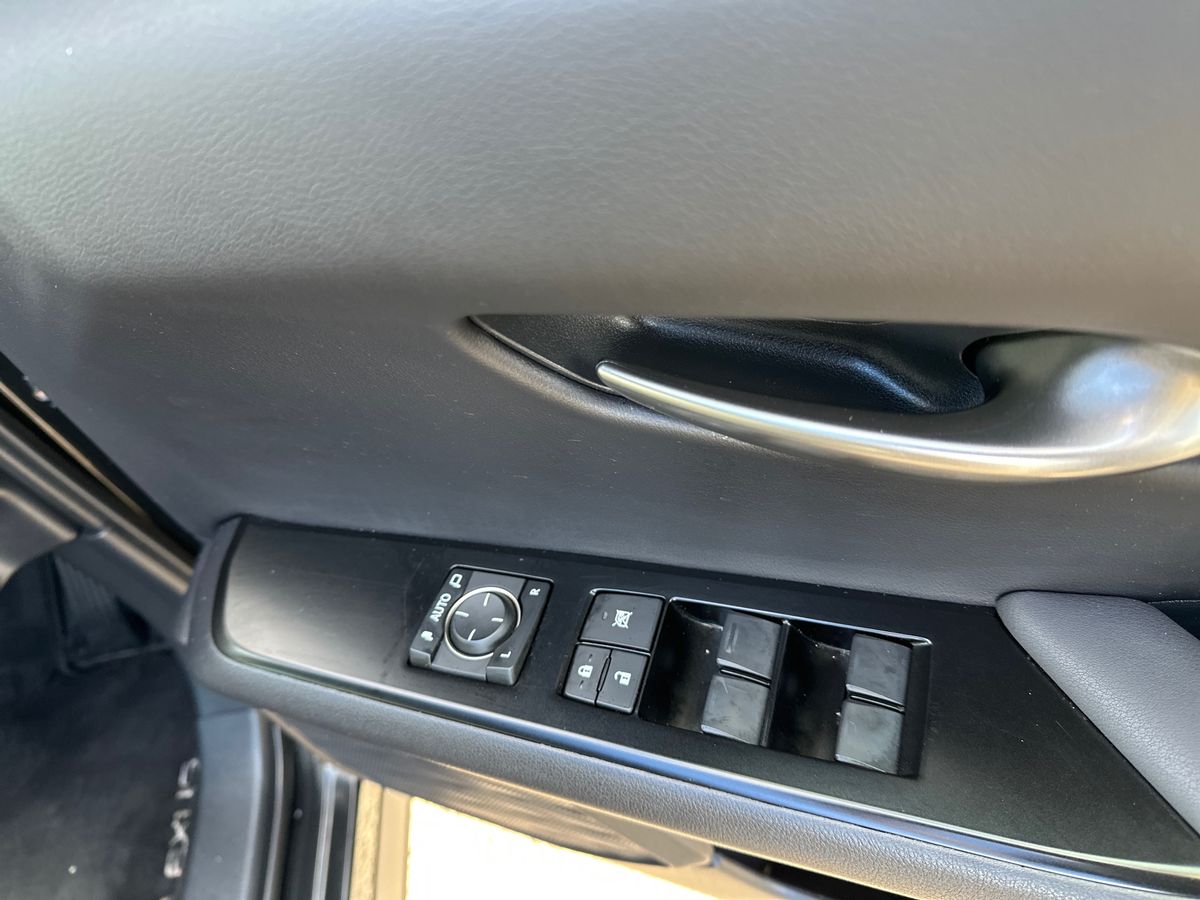 Used Lexus UX 2023 for sale - 77841546: Photo 25