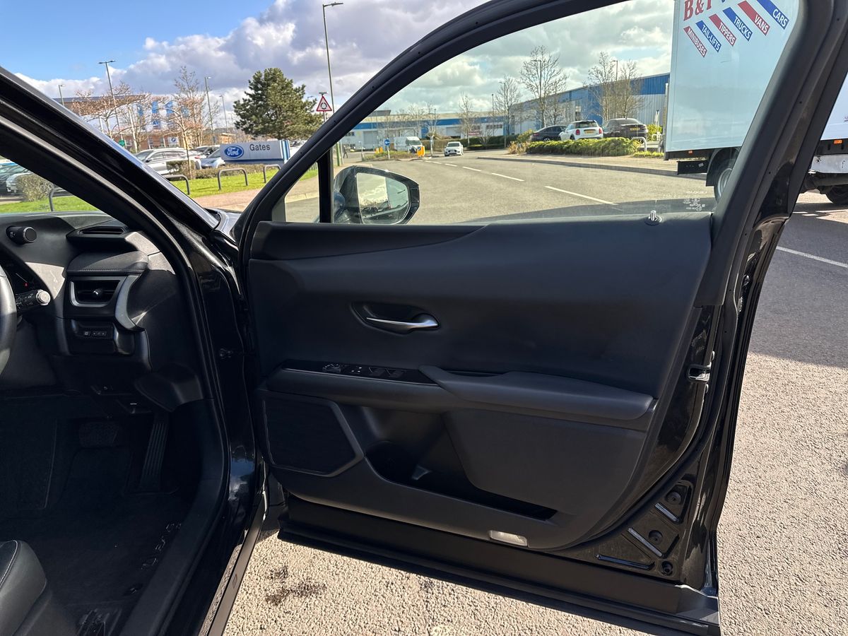 Used Lexus UX 2023 for sale - 77841546: Photo 35