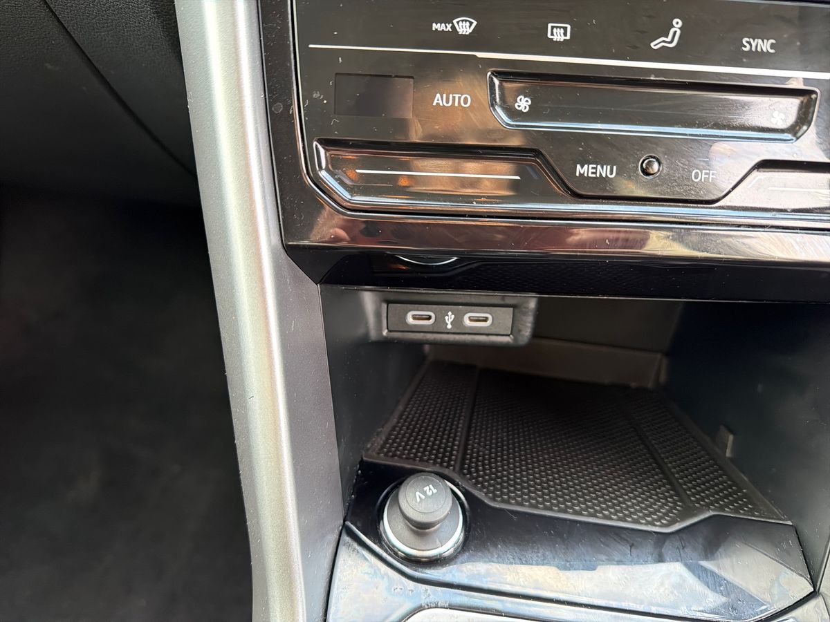 Used Volkswagen T-Roc 2023 for sale - 77380815: Photo 24