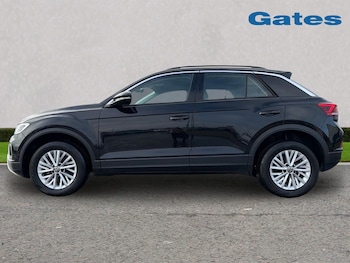 Used Volkswagen T-Roc 2023 for sale - 77380815: Photo