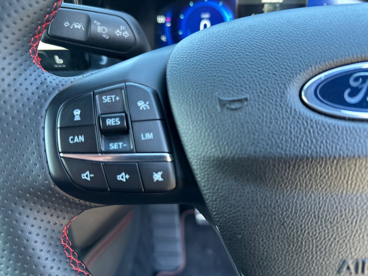 Used Ford Focus 2023 for sale - 78152528: Photo 26