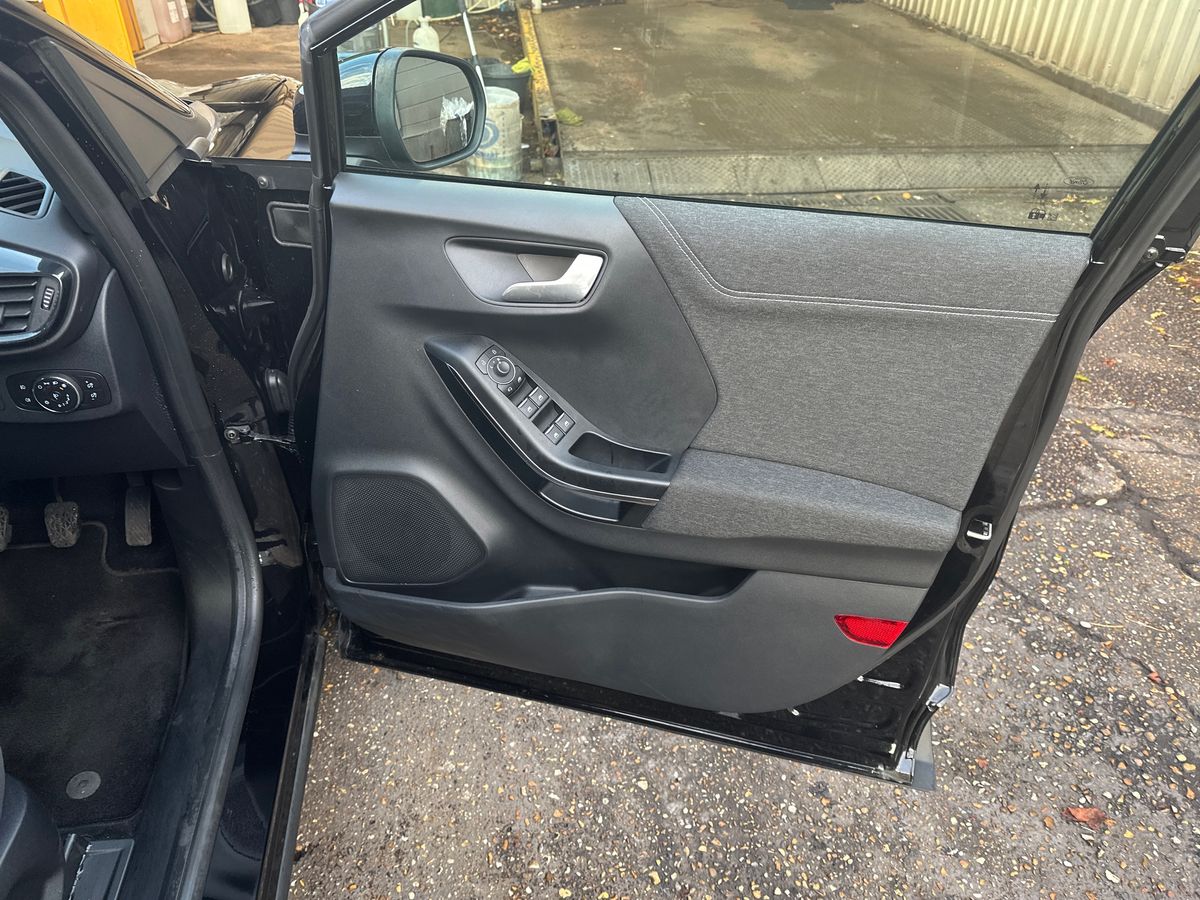 Used Ford Puma 2023 for sale - 76475032: Photo 35