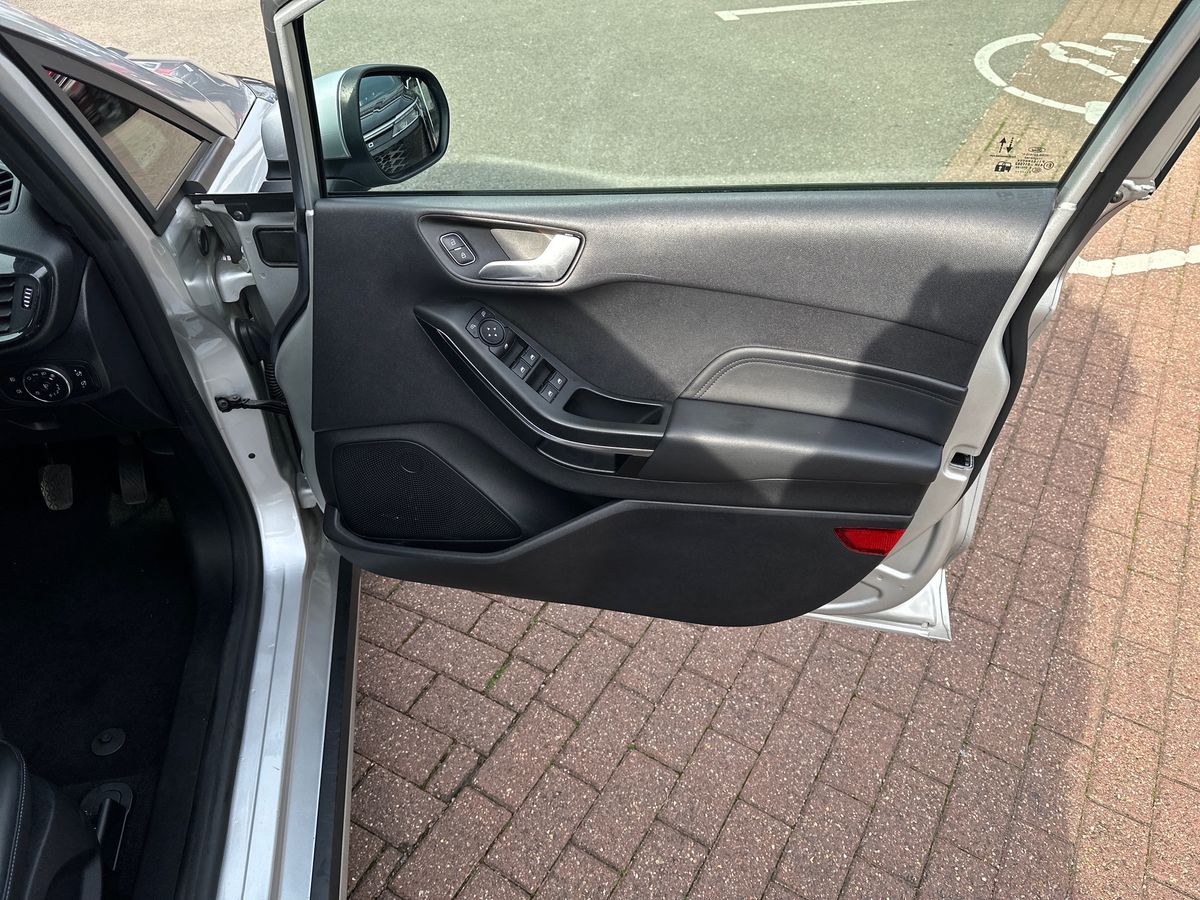 Used Ford Fiesta 2022 for sale - 76312443: Photo 35