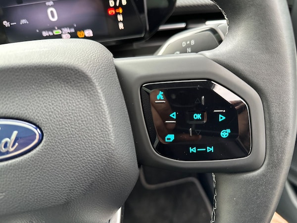 Used Ford Explorer 2024 for sale - 76289888: Photo 27