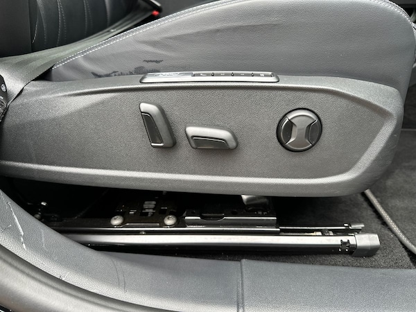 Used Ford Explorer 2024 for sale - 76289888: Photo 30