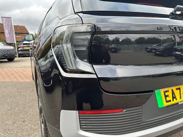 Used Ford Explorer 2024 for sale - 76289888: Photo 33