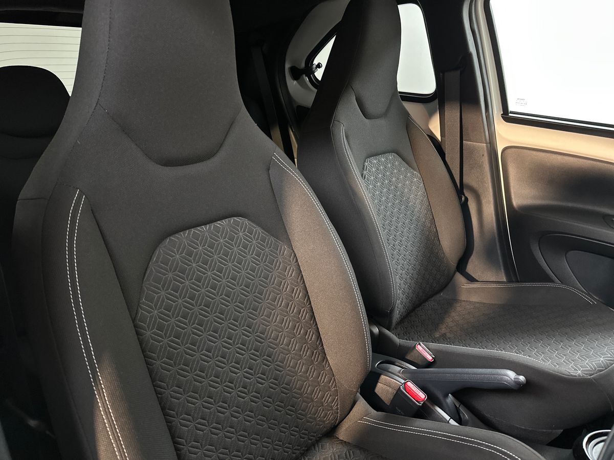 Used Toyota Aygo X 2023 for sale - 78215903: Photo 12