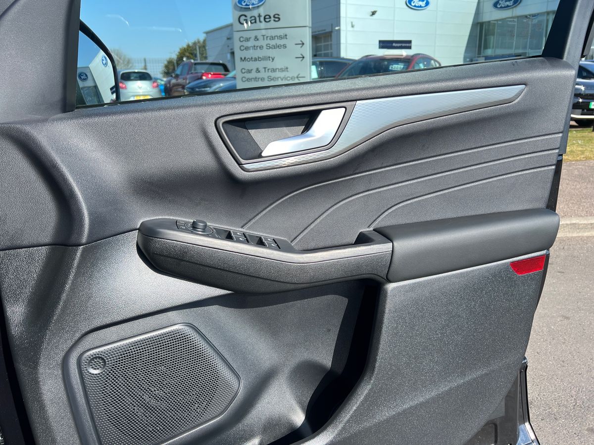 Used Ford Kuga 2024 for sale - 76130508: Photo 35