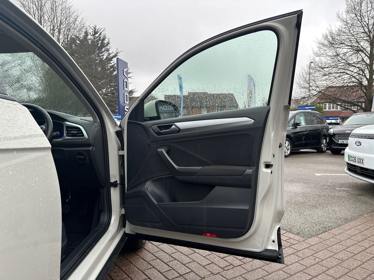 Used Volkswagen T-Roc 2024 for sale - 78198899: Photo 35