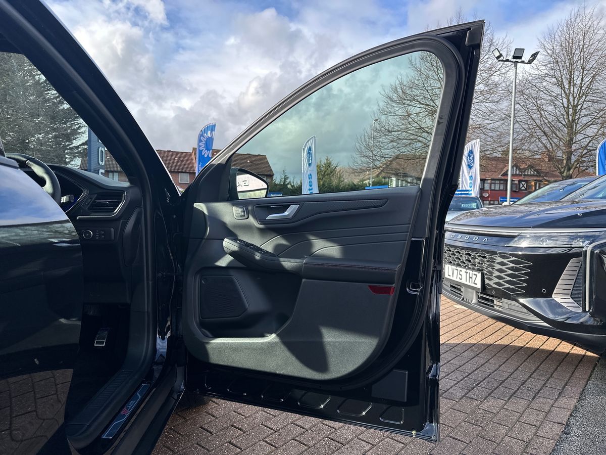 Used Ford Kuga 2025 for sale - 77526120: Photo 35