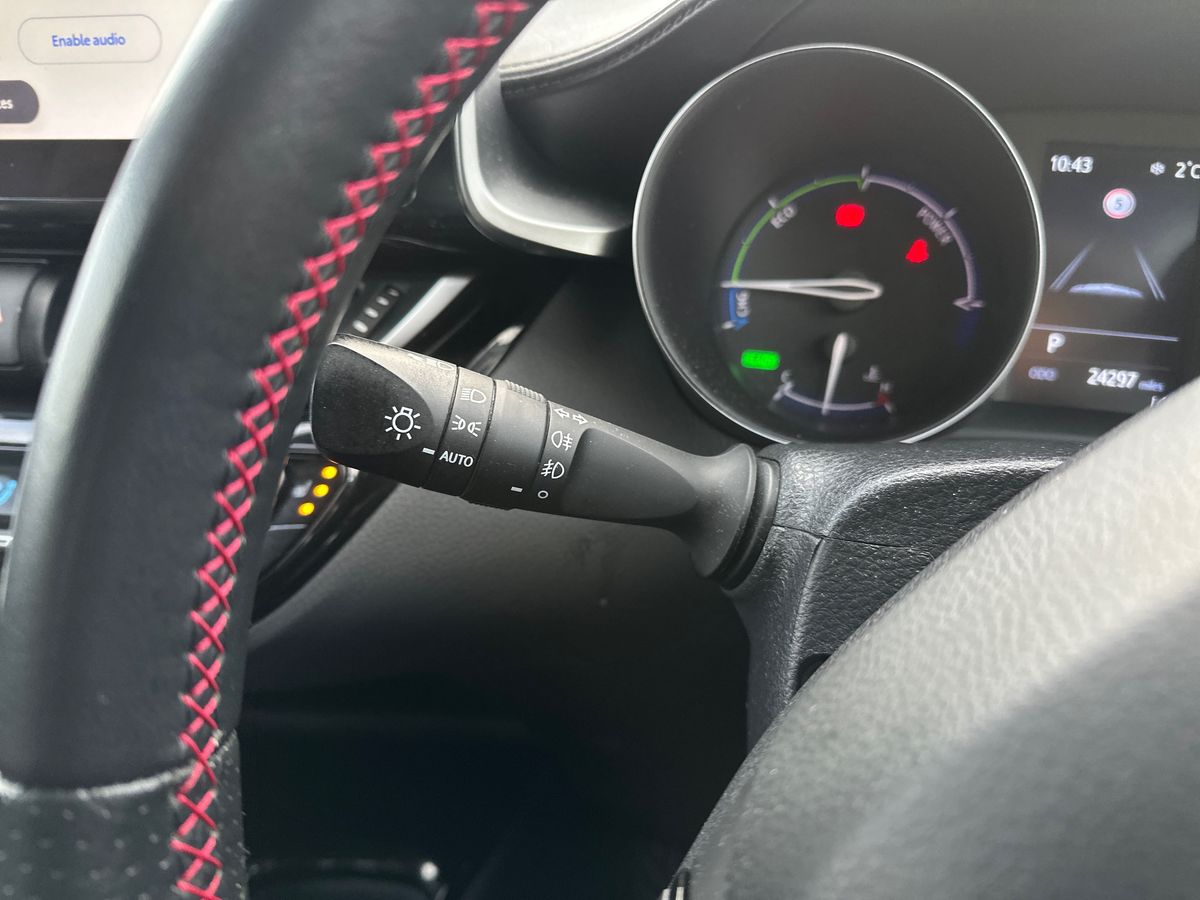 Used Toyota C-HR 2022 for sale - 77115970: Photo 23