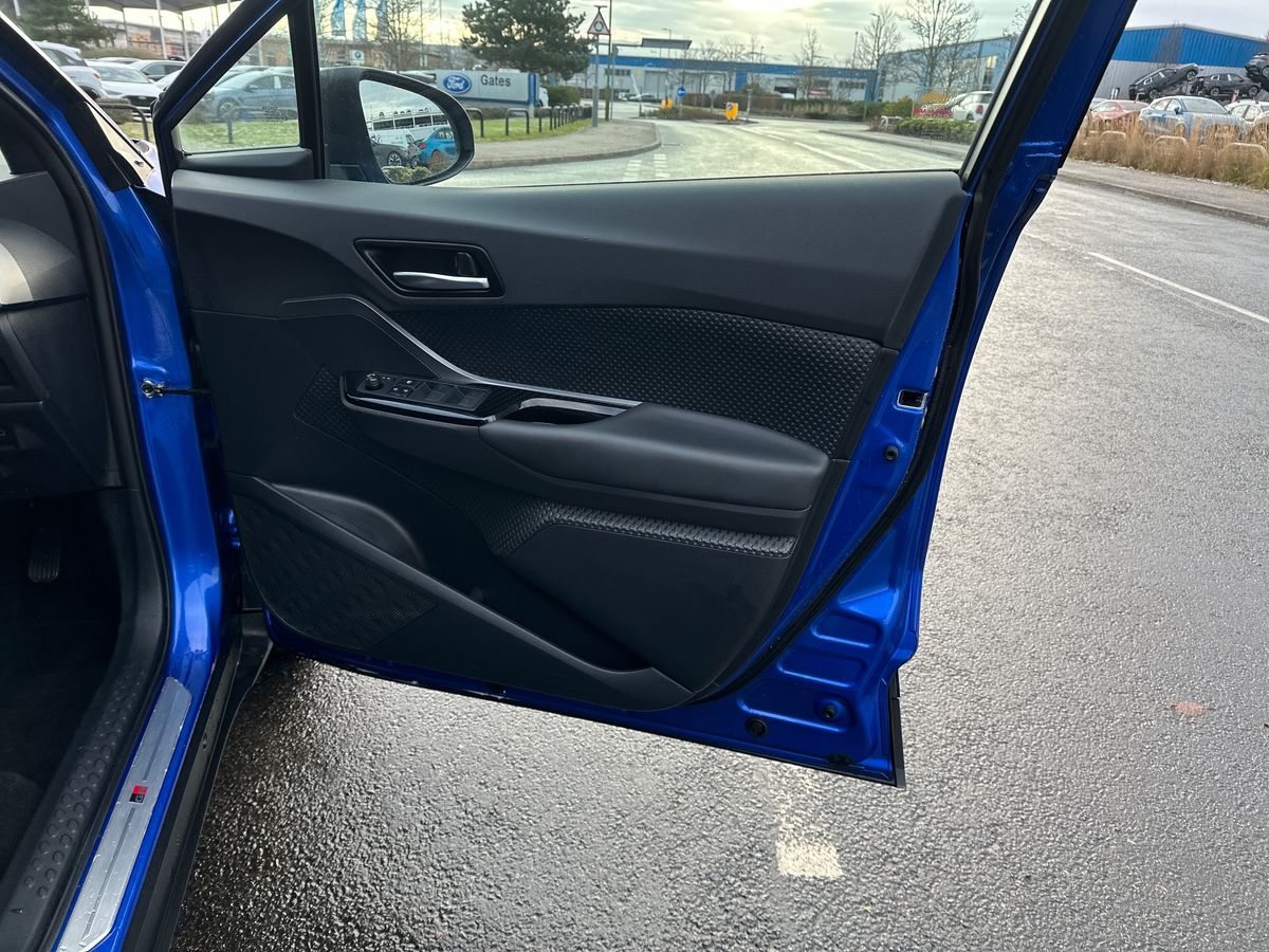 Used Toyota C-HR 2022 for sale - 77115970: Photo 35