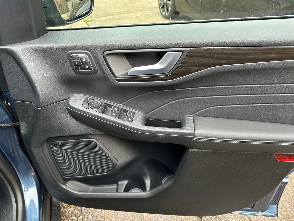 Used Ford Kuga 2024 for sale - 75984748: Photo 25