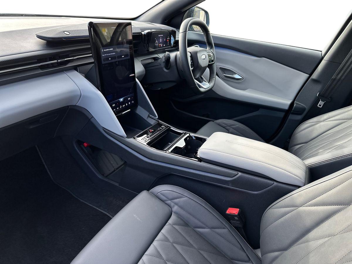 Used Ford Explorer 2025 for sale - 76332255: Photo 11