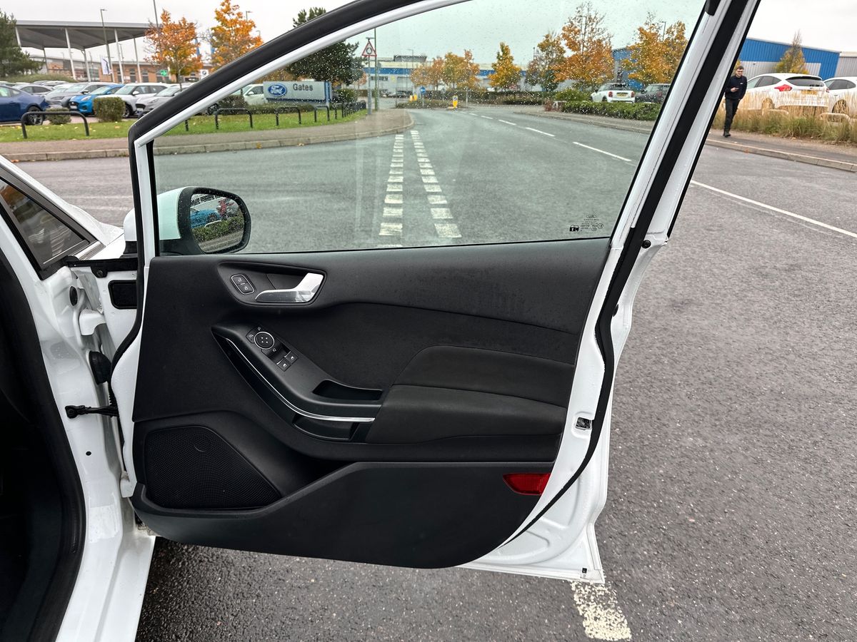 Used Ford Fiesta 2019 for sale - 76372745: Photo 35