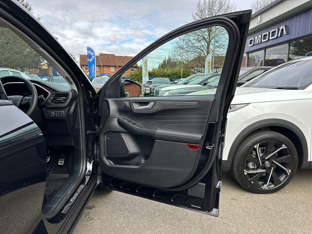 Used Ford Kuga 2024 for sale - 78152532: Photo 35