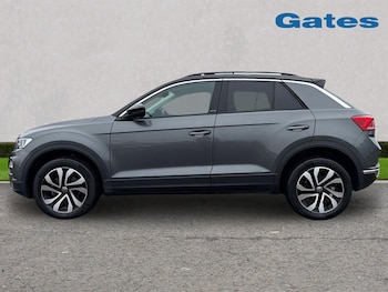 Used Volkswagen T-Roc 2021 for sale - 77618959: Photo