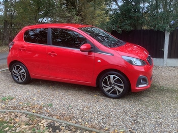 2018 (18) - 1.2 PureTech Allure 5dr