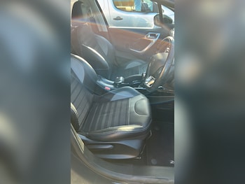 Used Peugeot 2008 2017 for sale - 77630046: Photo