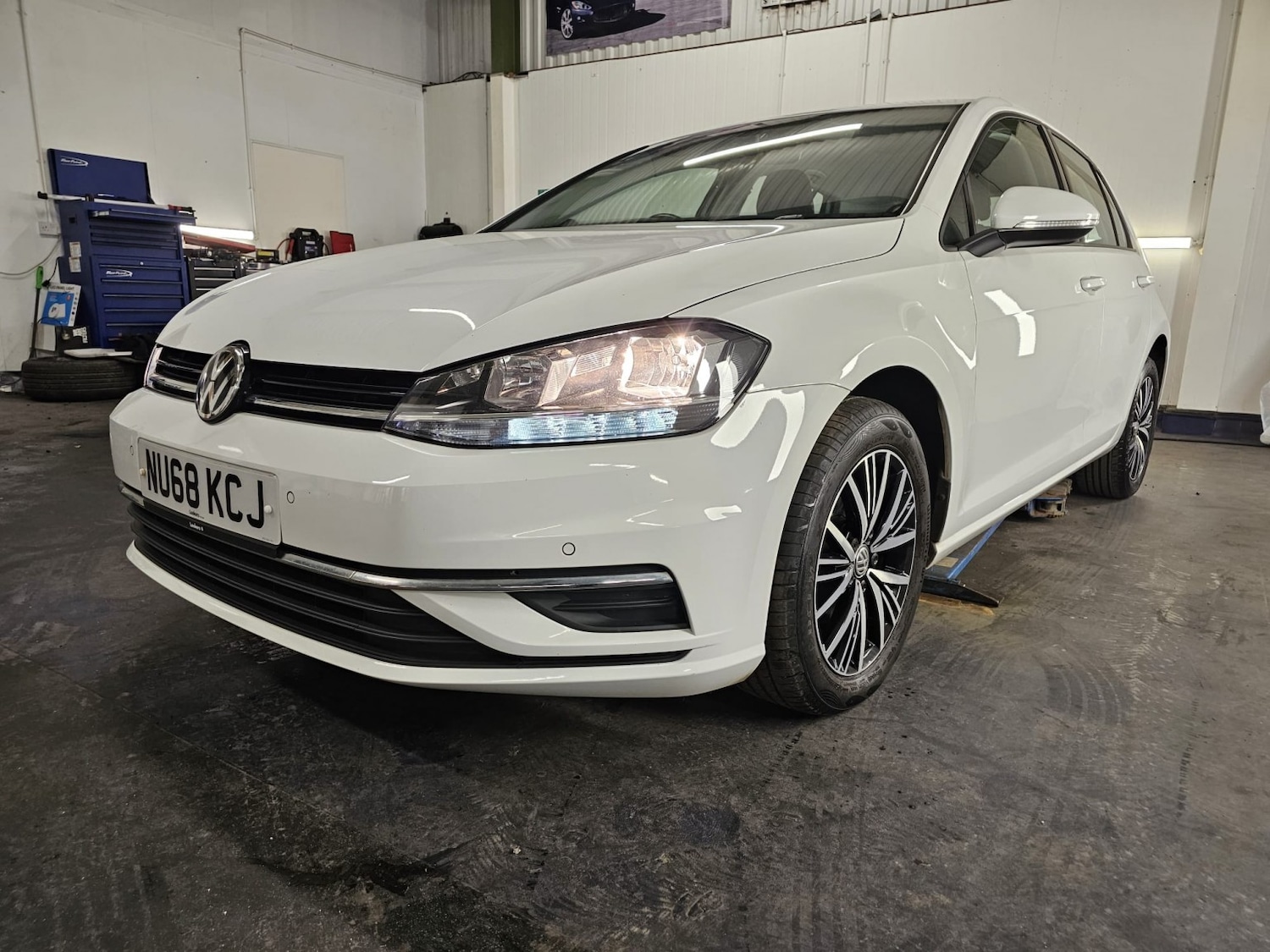Used Volkswagen Golf 2018 for sale - 76945607: Photo 1