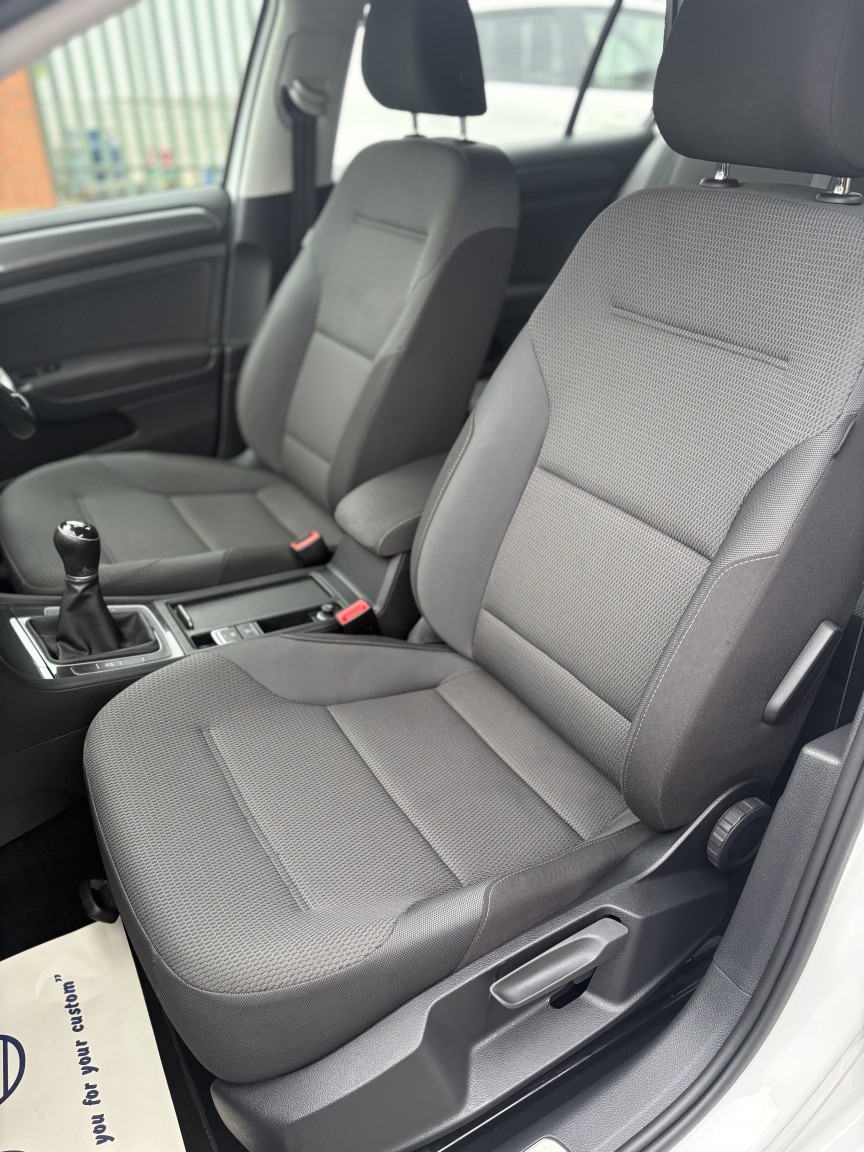 Used Volkswagen Golf 2018 for sale - 76945607: Photo 25