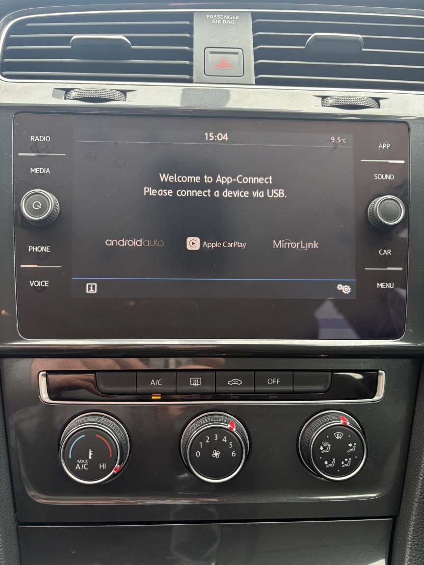 Used Volkswagen Golf 2018 for sale - 76945607: Photo 32