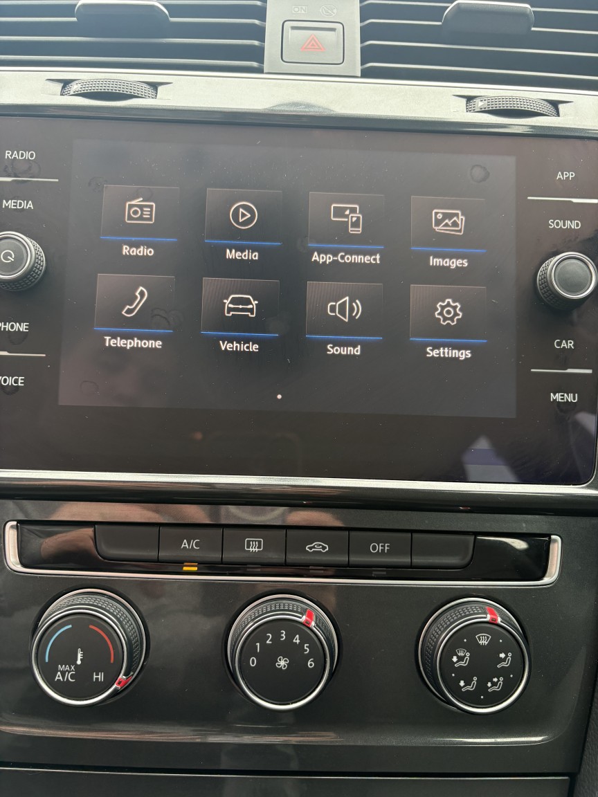 Used Volkswagen Golf 2018 for sale - 76945607: Photo 33