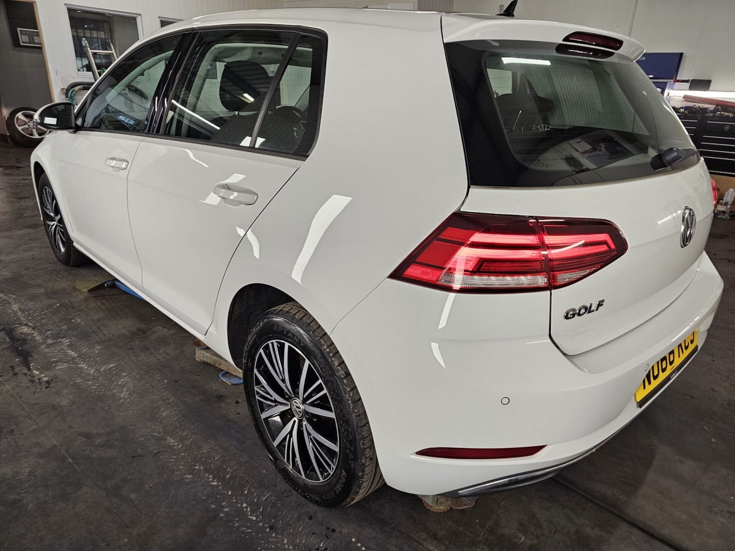 Used Volkswagen Golf 2018 for sale - 76945607: Photo 7