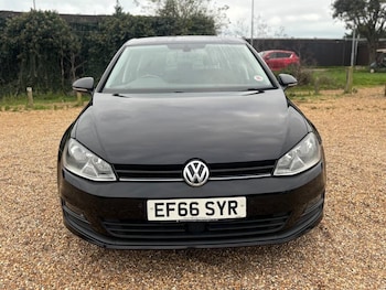 Used Volkswagen Golf 2017 for sale - 78851812: Photo