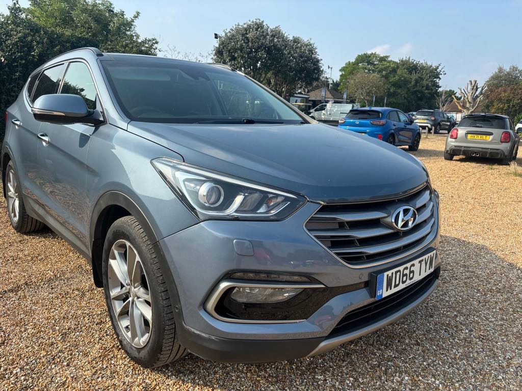 Used Hyundai Santa Fe 2017 for sale - 78198741: Photo 3