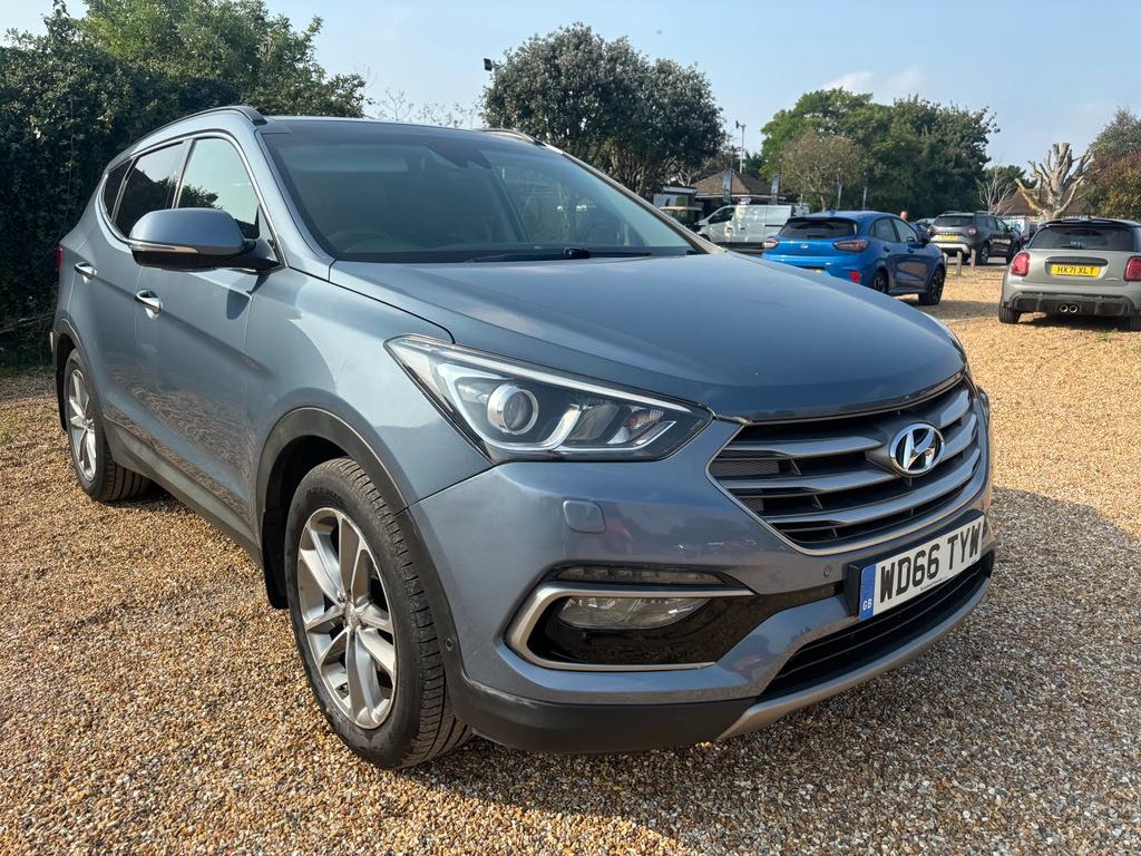Used Hyundai Santa Fe 2017 for sale - 78198741: Photo 4