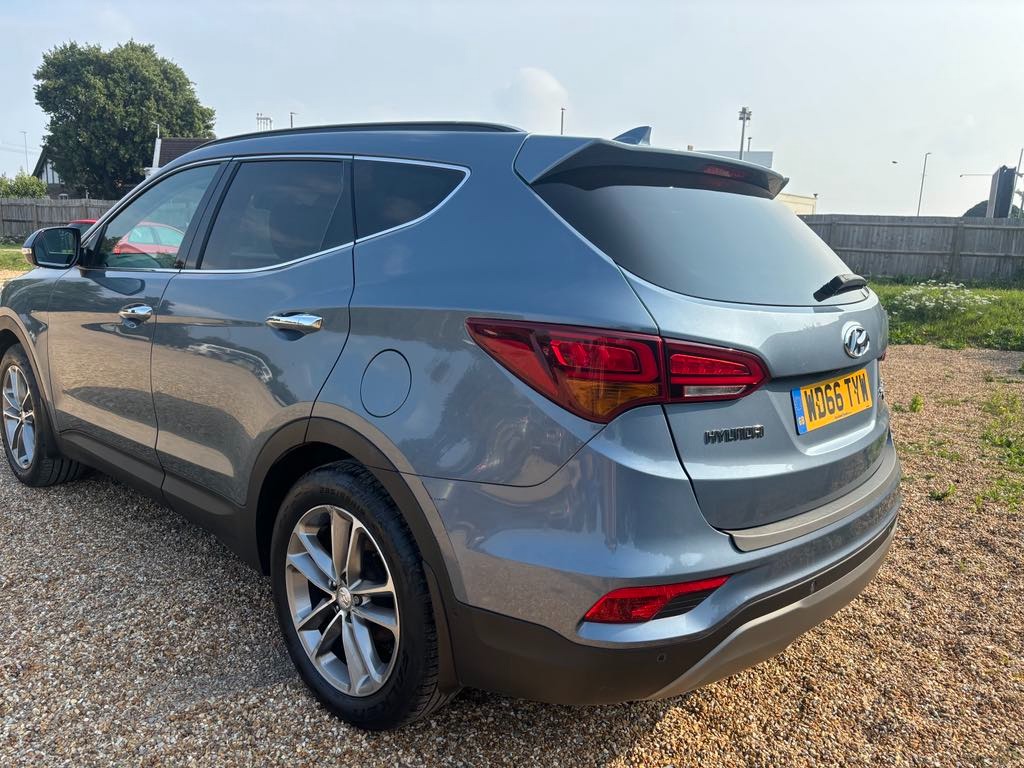 Used Hyundai Santa Fe 2017 for sale - 78198741: Photo 9