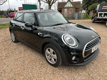 Used MINI Hatch 2018 for sale - 77998467: Photo