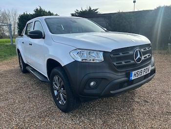 Used Mercedes-Benz X Class 2019 for sale - 77592041: Photo