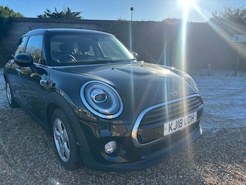 Used MINI Hatch 2018 for sale - 77592040: Photo