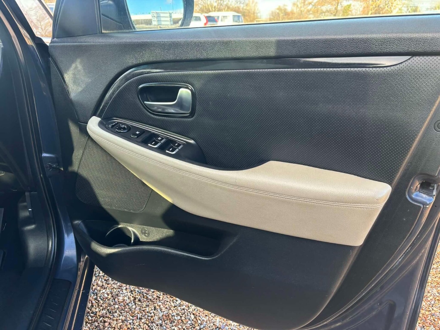 Used Kia Carens 2014 for sale - 77592042: Photo 10