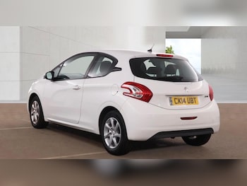 Used Peugeot 208 2014 for sale - 79533153: Photo