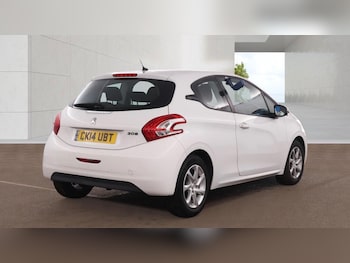 Used Peugeot 208 2014 for sale - 79533153: Photo
